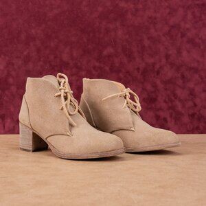 Beek Women Songlark Beige Lace-up Heeled Fashion Ankle Boots sz 7